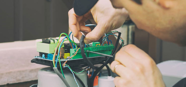 Roll Up Garage Door Cable Repair in Toronto, ON